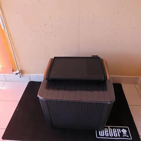 Bel App T2 En Bord De Vue Sanquinaires Piscine Appartement Ajaccio (Corsica)